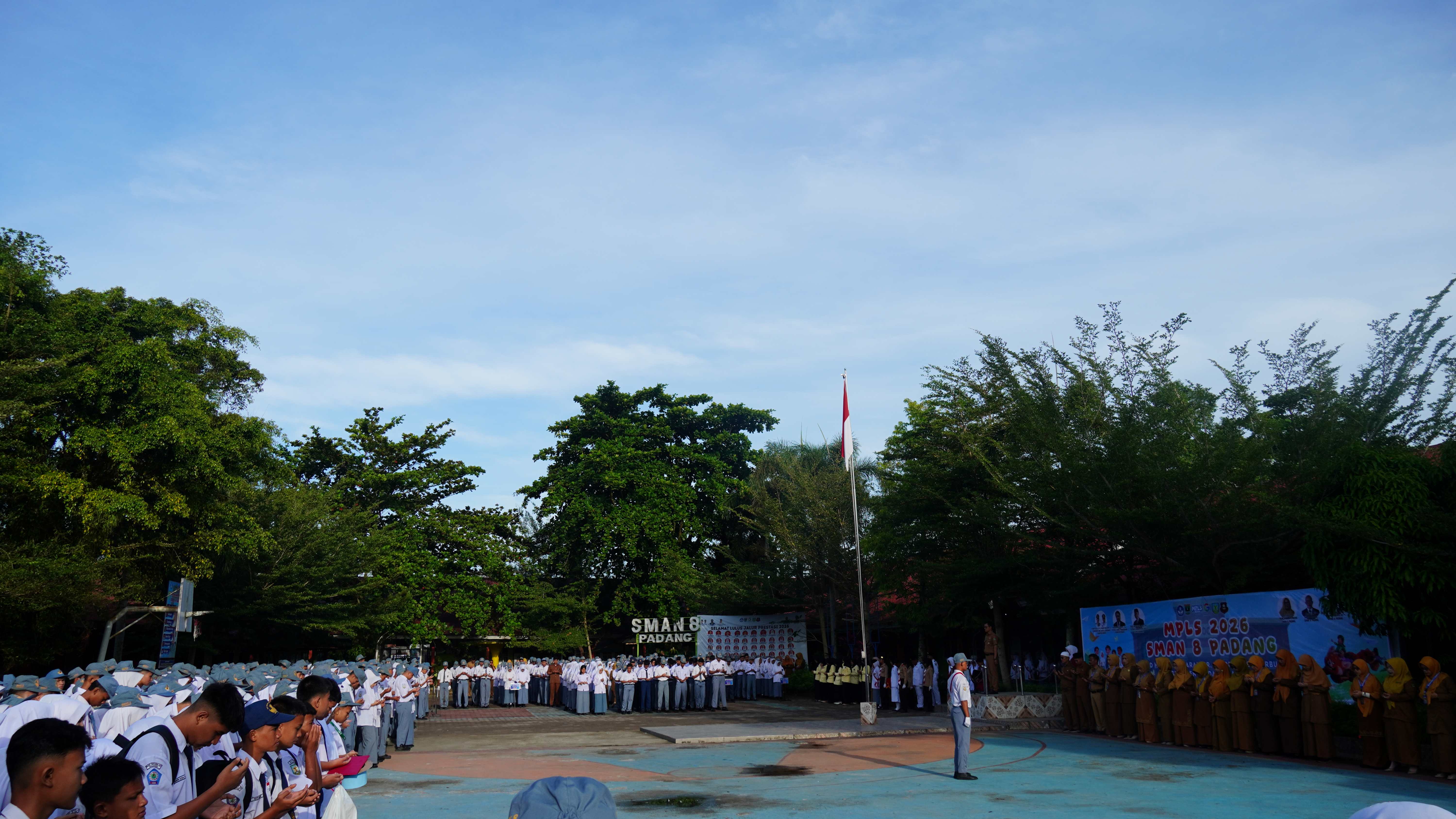 Upacara Pertama Tahun Ajaran Baru